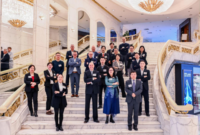 合影.png 合影.png